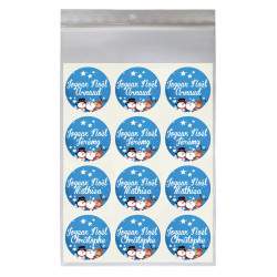 Étiquettes JOYEUX NOËL (fond bleu) personnalisables avec 4 prénoms - Pastilles rondes Ø 35 mm - Lot de 24 étiquettes
